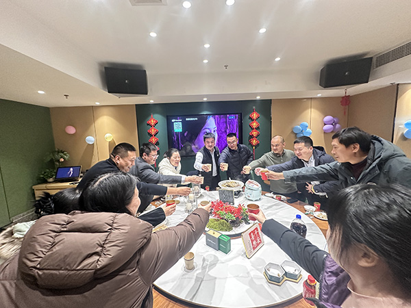 旺坤管业举行2025营销中心年终晚宴，2026年迈向新征程